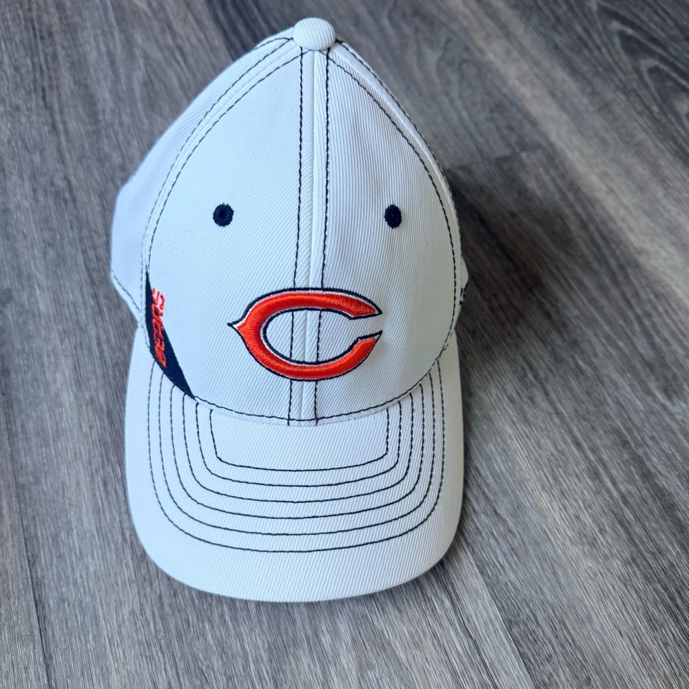 Reebok Chicago Bears Youth NFL On-Field Fitted Hat